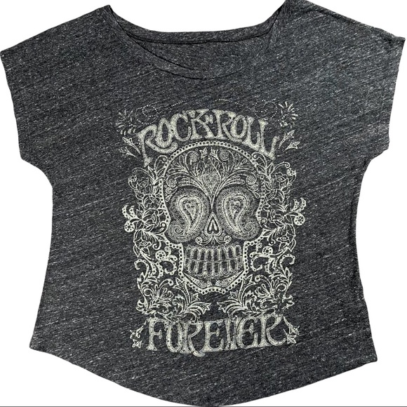 Stranded 📌large dark grey, curved hem scoop neck skull image short sleeve shirt - Picture 2 of 6